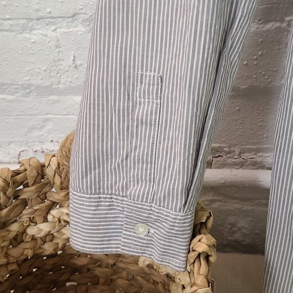 - OLD NAVY COTTON BUTTON DOWN SZ L Grey - Picture 4 of 5